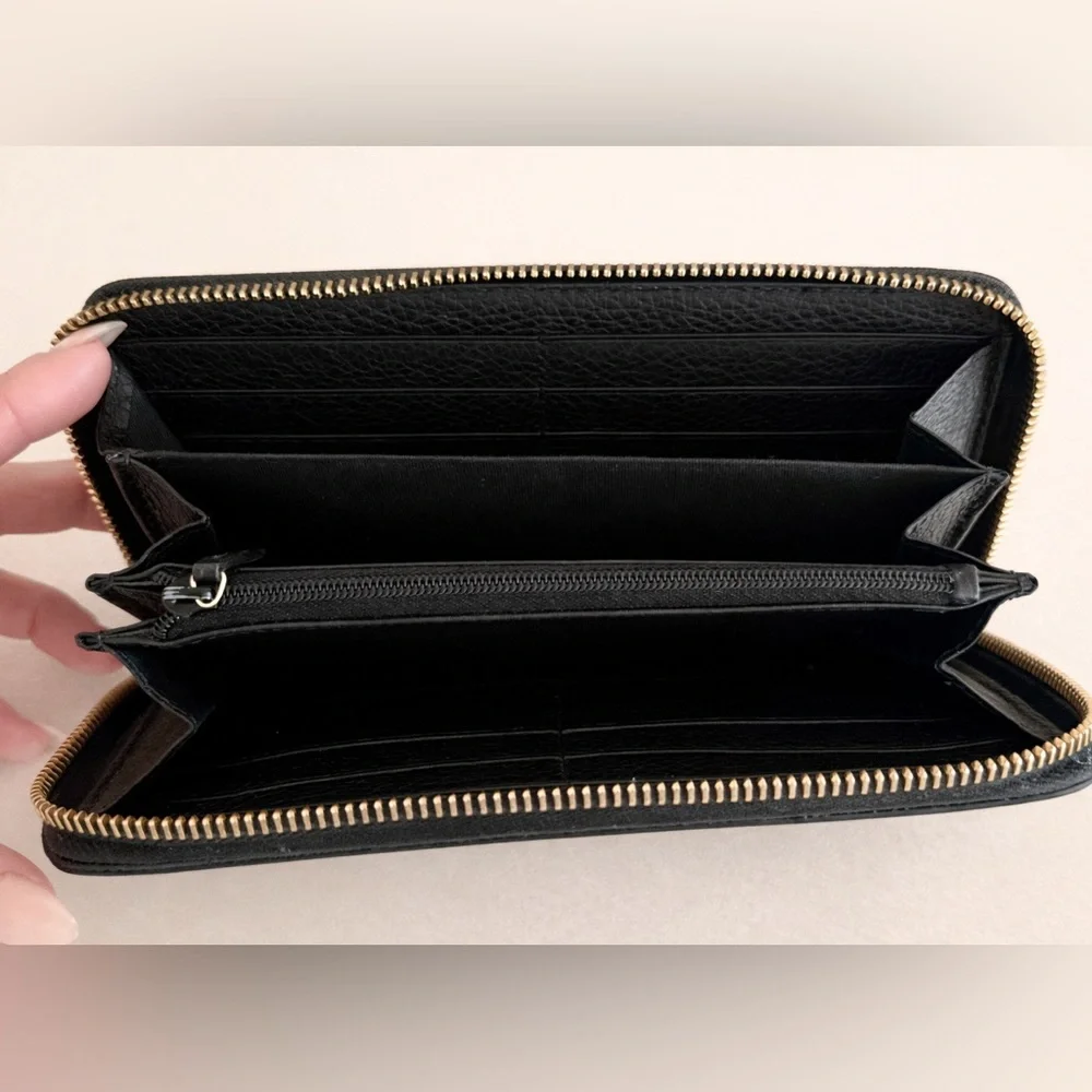 Gucci SoHo Zip Around Wallet – Black Pebbled Leather - Picture 6 of 6